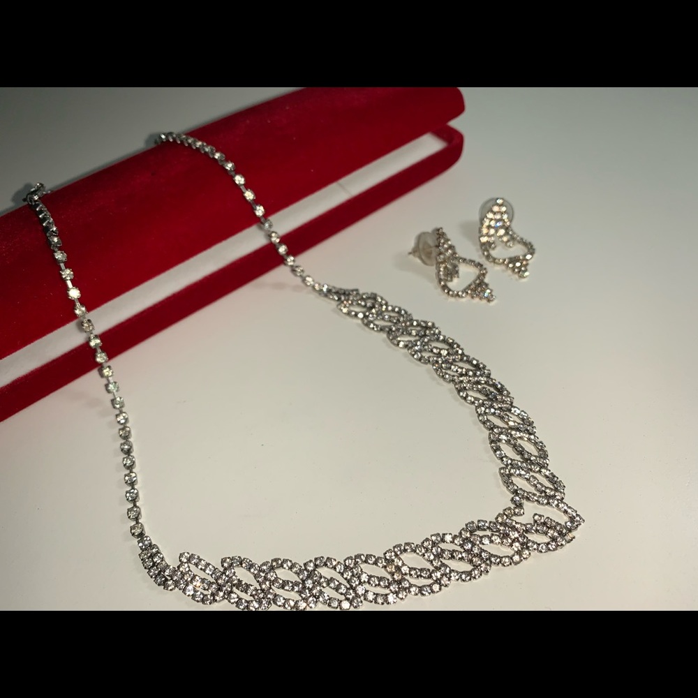 Swarovski Diamond Embedded Necklace